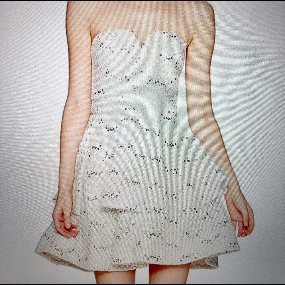 Off the Shoulder White Prom/Special Occasion Dress